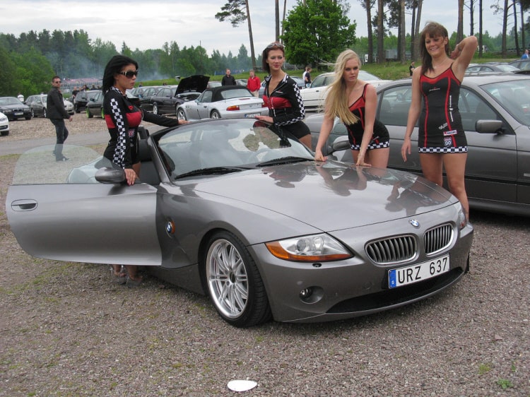 Dziewczyny BMW
